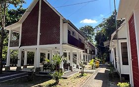 Capital O 92612 Penginapan D'alas Purwo&BeachNearPadang Savana Sadengan